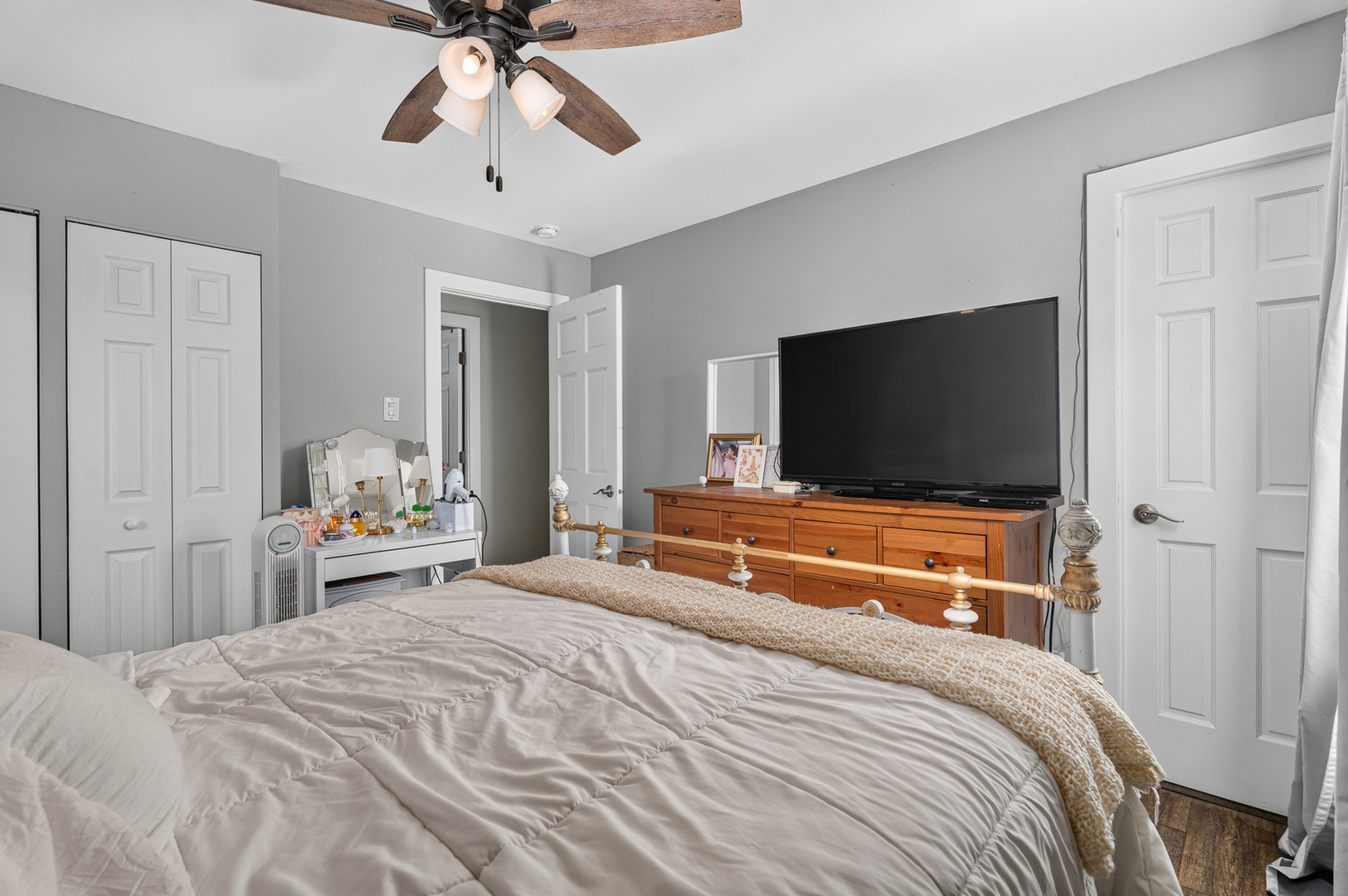 428 Kenyon Avenue Property Photo 18