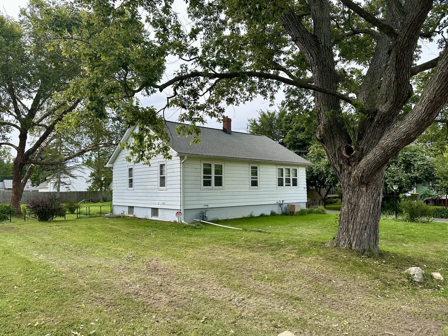 816 Mitchell Street Property Photo 3
