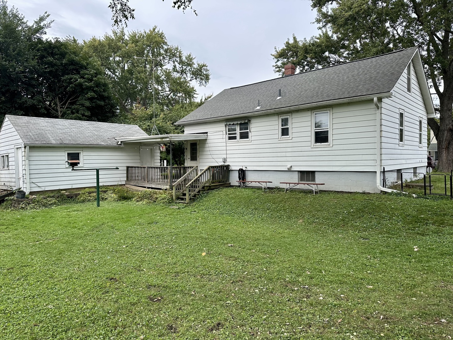 816 Mitchell Street Property Photo 4