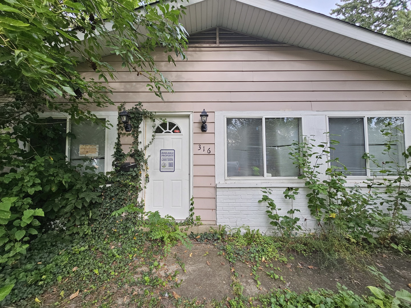 316 Winnebago Street Property Photo 1