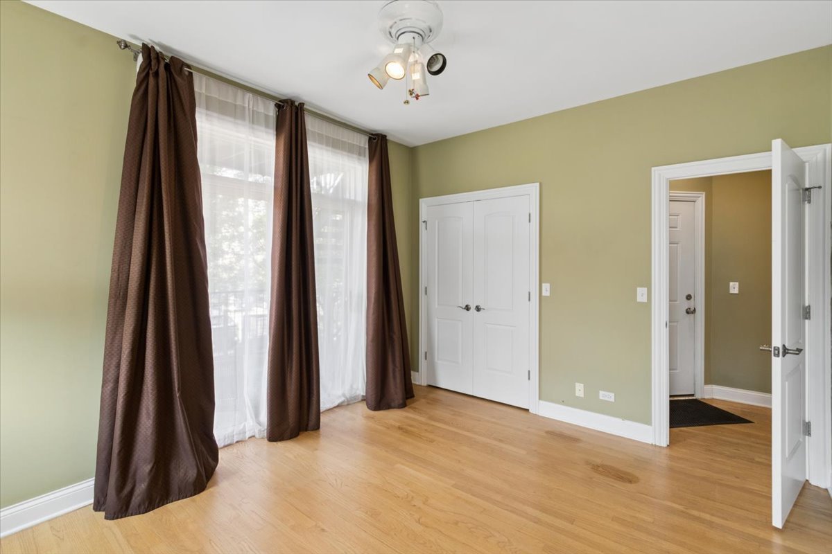 7246 N Oakley Avenue 1s Property Photo 12