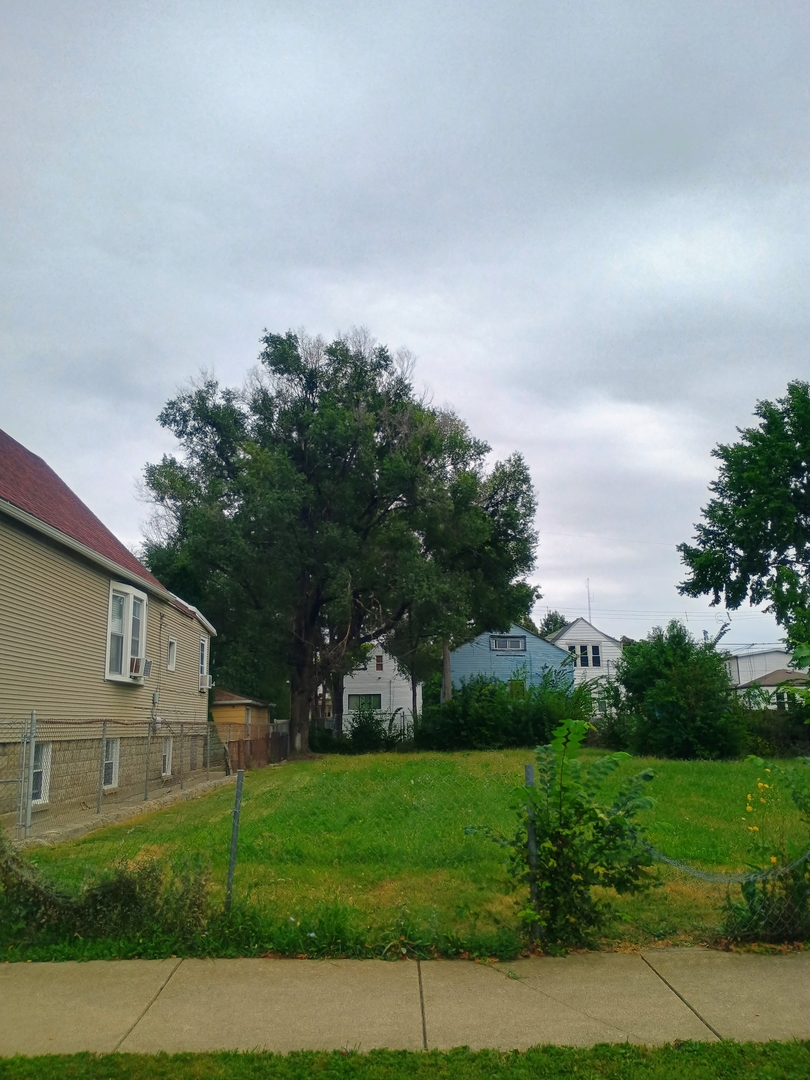7031 S Wood Street Property Photo 1