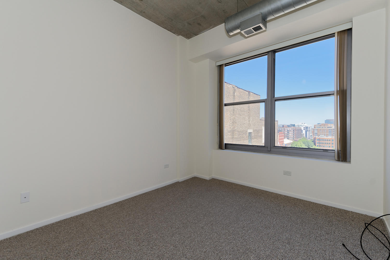 933 W Van Buren Street 821 Property Photo 8