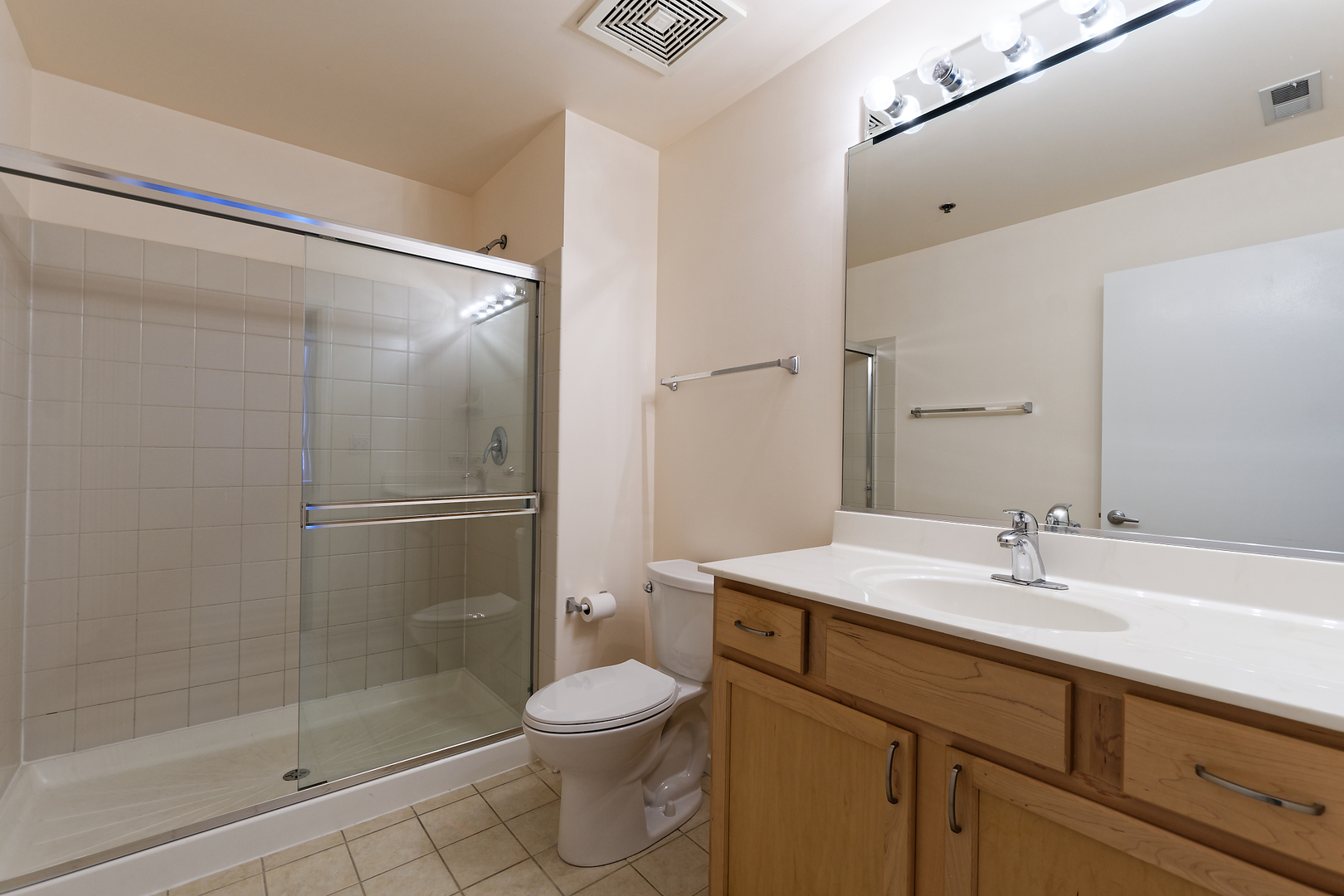 933 W Van Buren Street 821 Property Photo 10