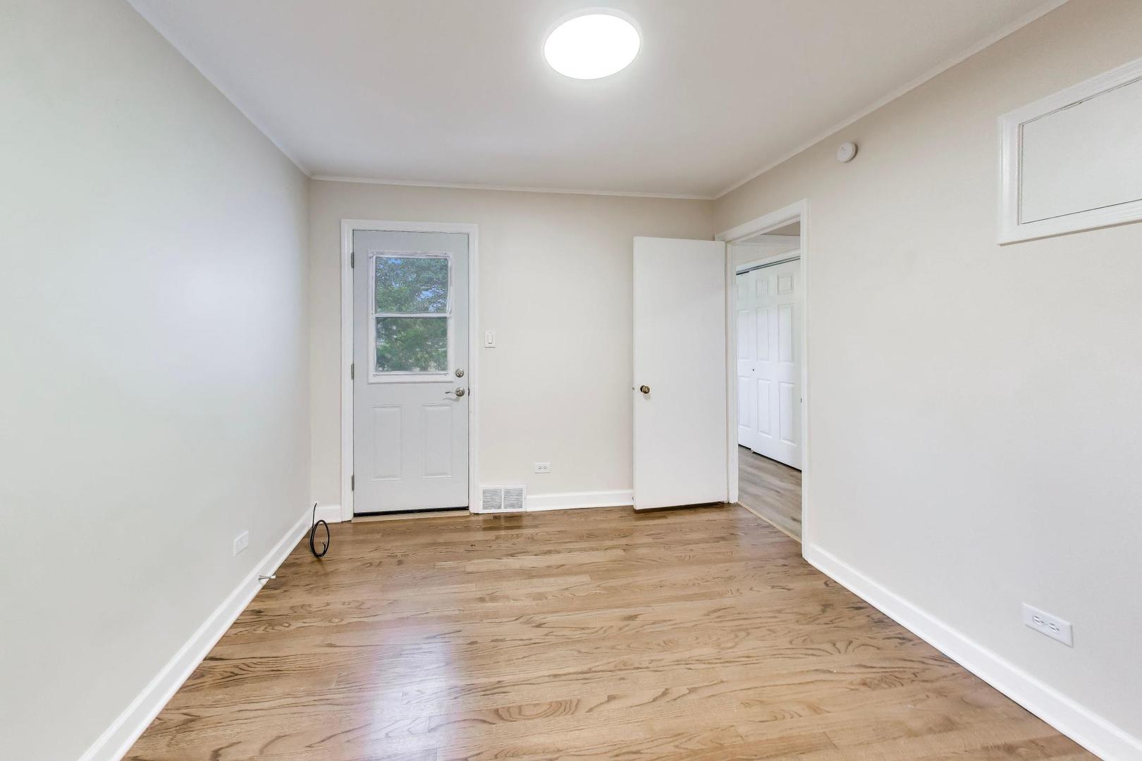 318 S Hale Street Property Photo 7
