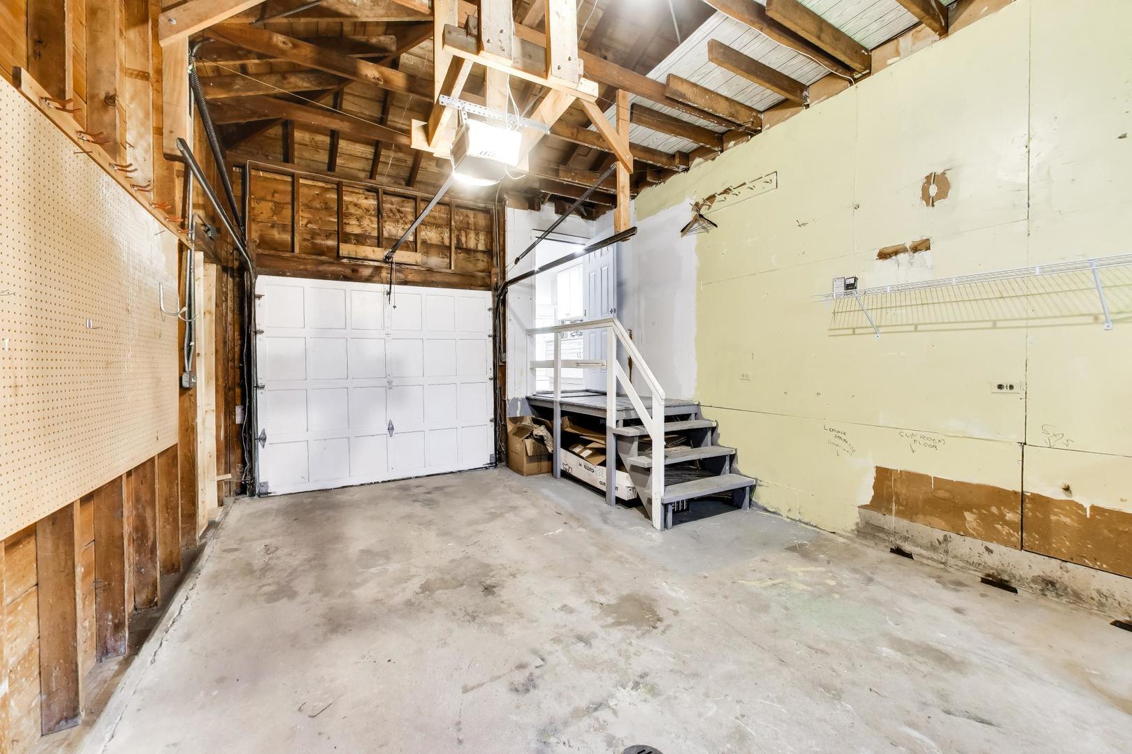 318 S Hale Street Property Photo 57