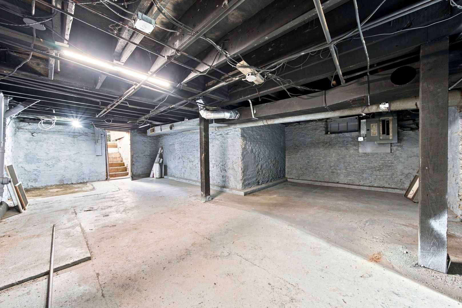 428 E Wilson Street Property Photo 40