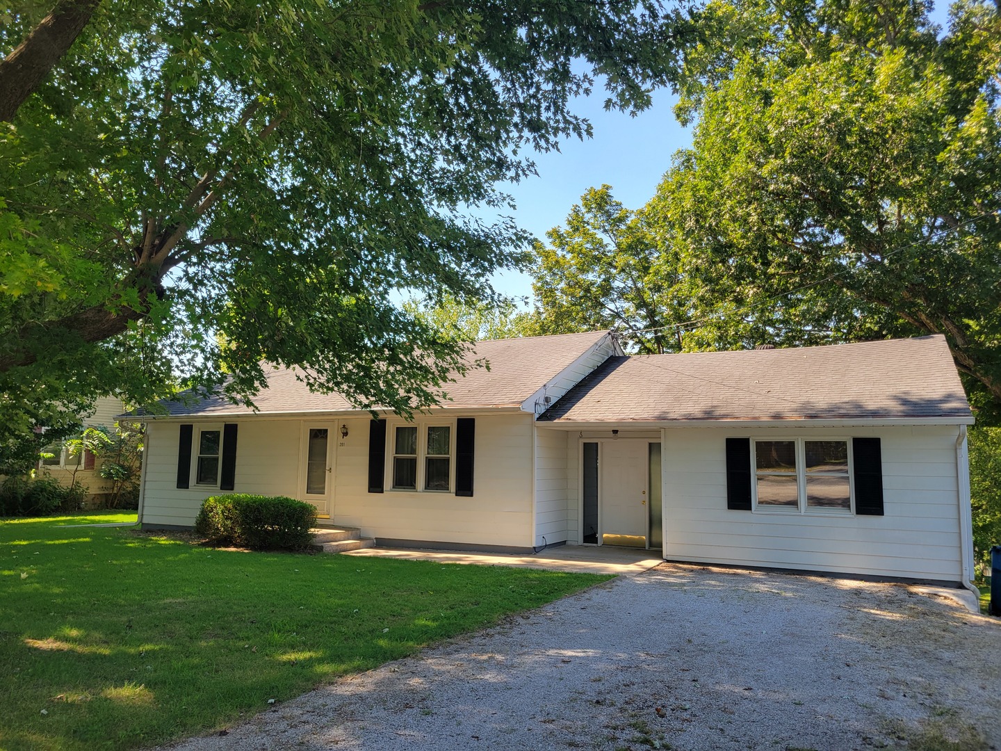 201 Williford Road Property Photo 1