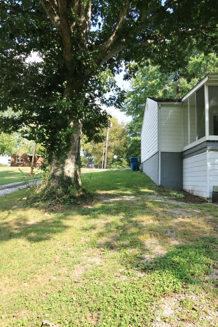 201 Williford Road Property Photo 2
