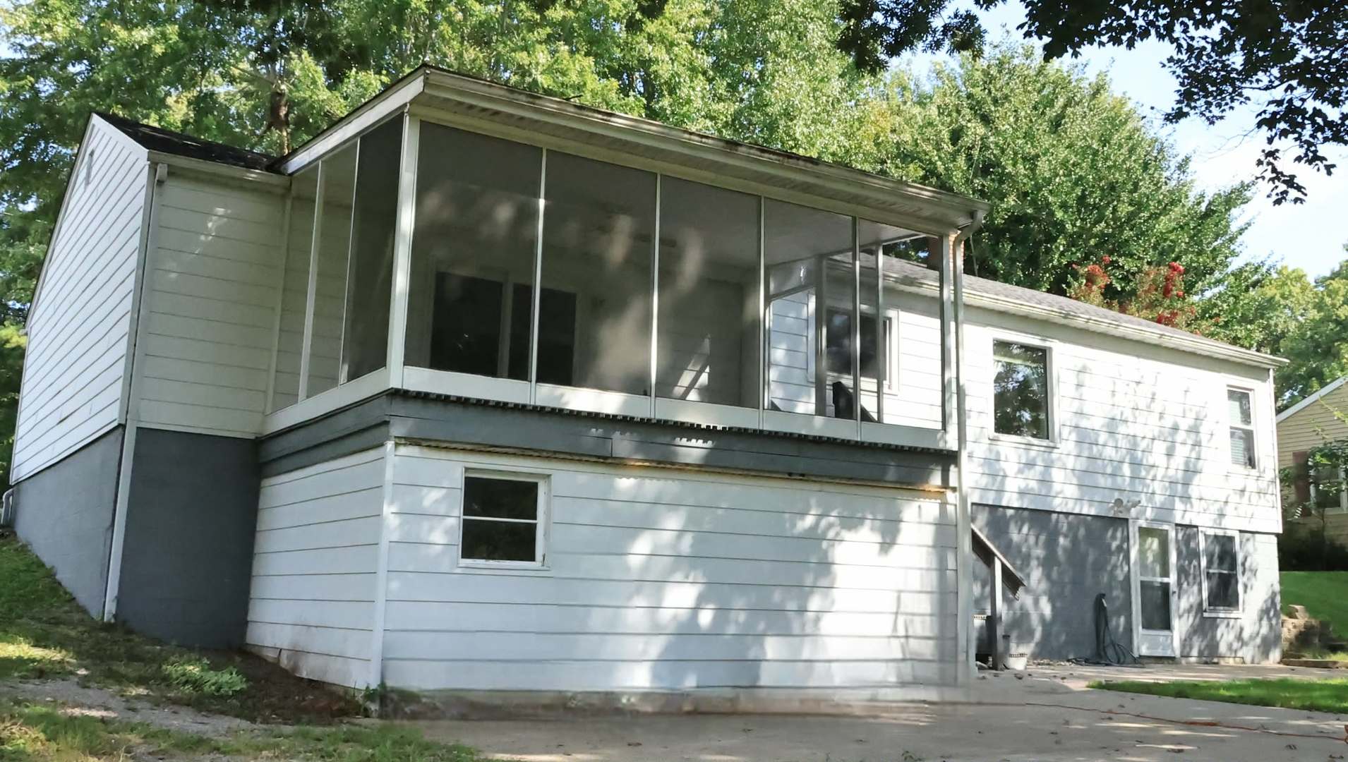 201 Williford Road Property Photo 3