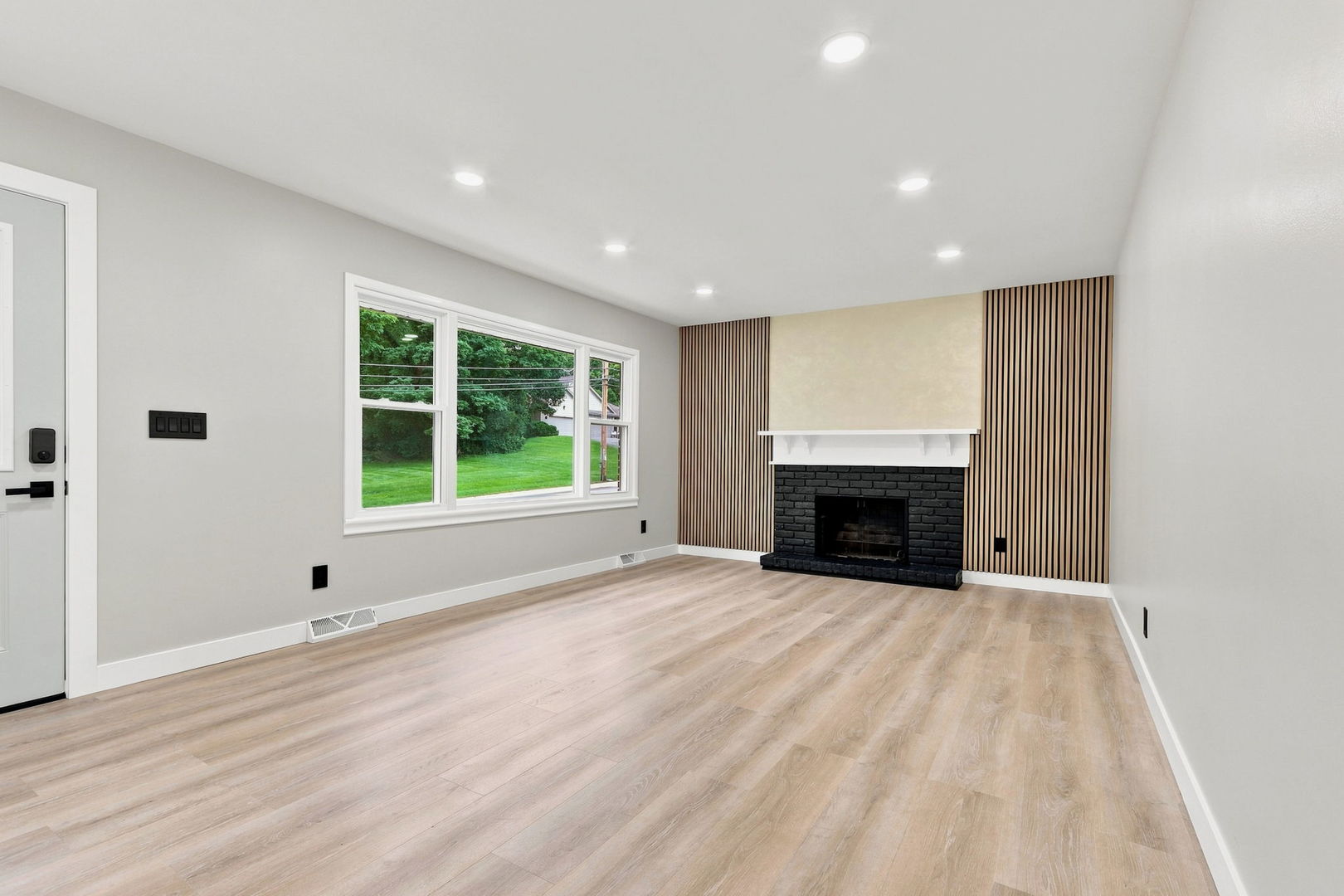 544 Sunset Vale Property Photo 6