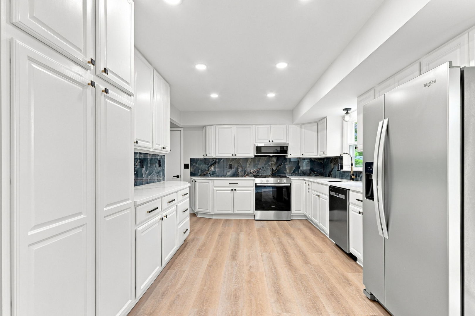 544 Sunset Vale Property Photo 9
