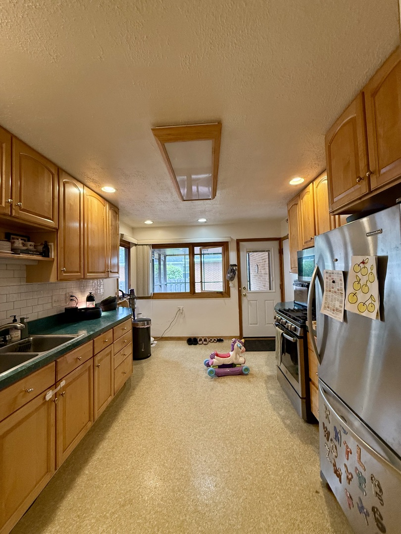 402 S Na Wa Ta Avenue Property Photo 10