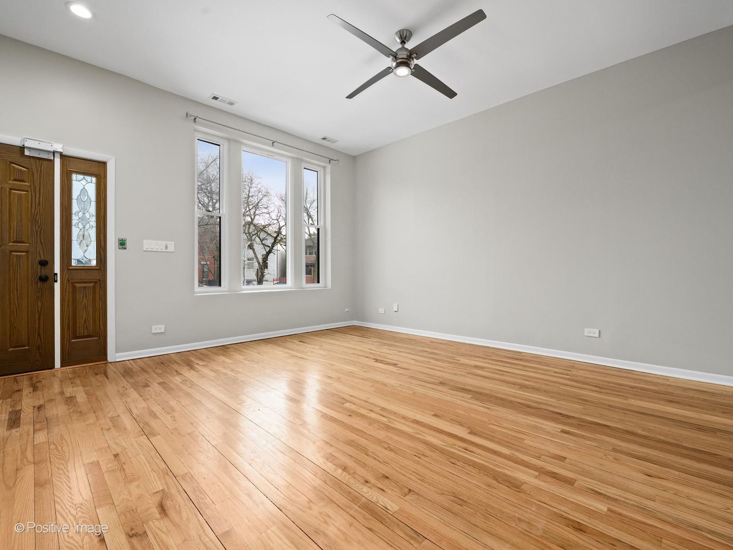 1730 N Wilmot Avenue Property Photo 3