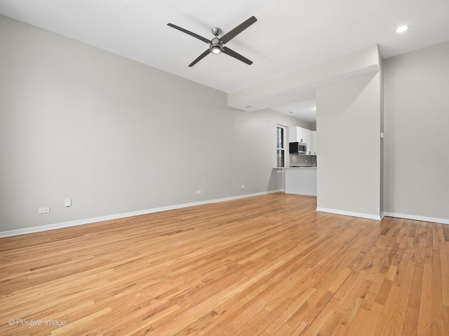 1730 N Wilmot Avenue Property Photo 9