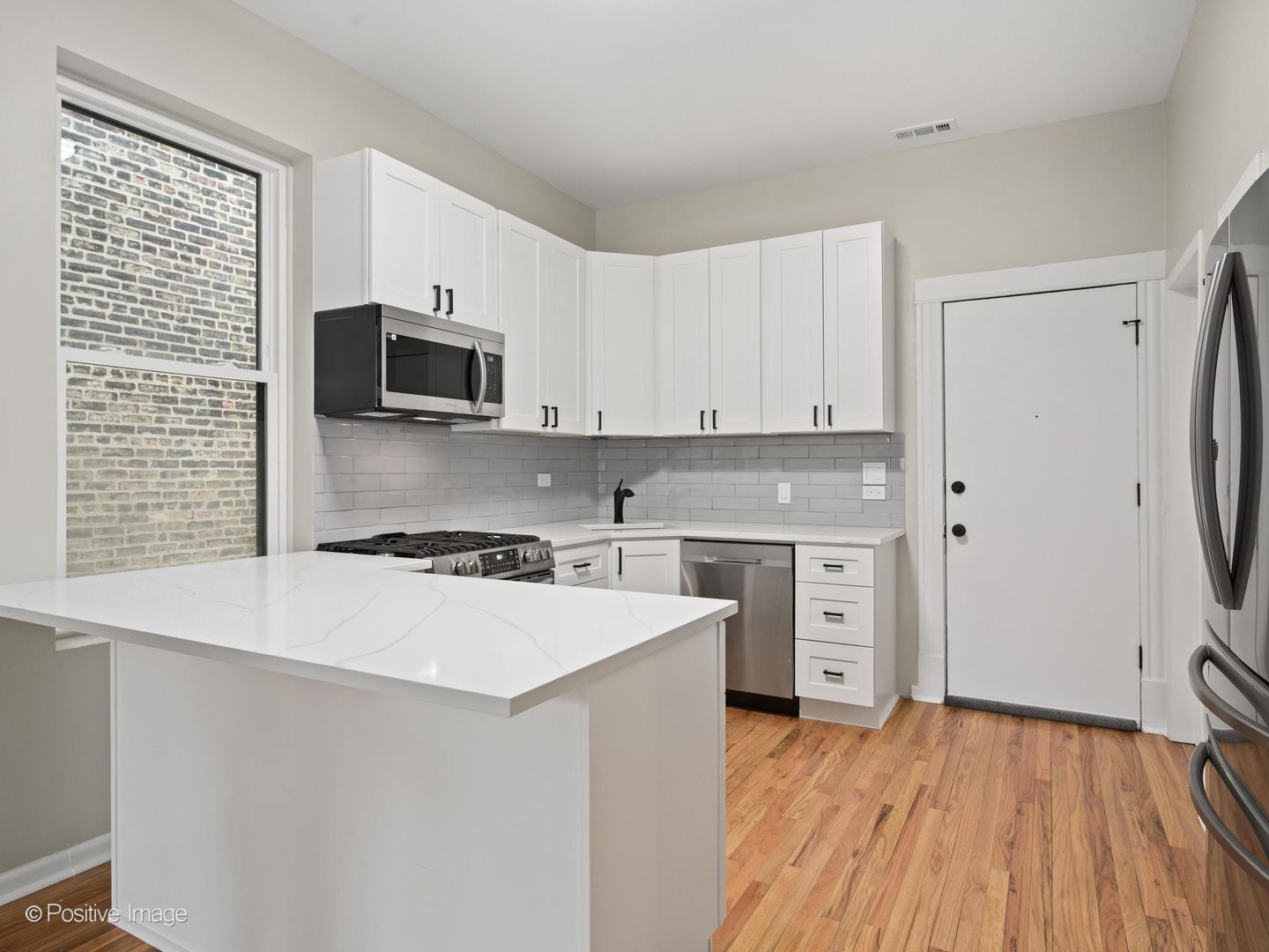 1730 N Wilmot Avenue Property Photo 11