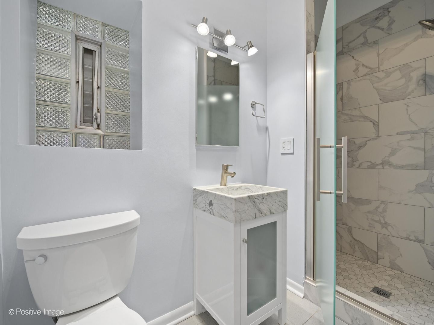 1730 N Wilmot Avenue Property Photo 14