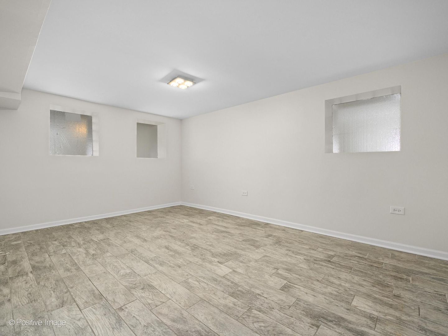 1730 N Wilmot Avenue Property Photo 21