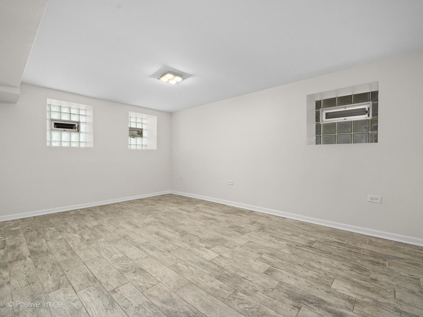 1730 N Wilmot Avenue Property Photo 22