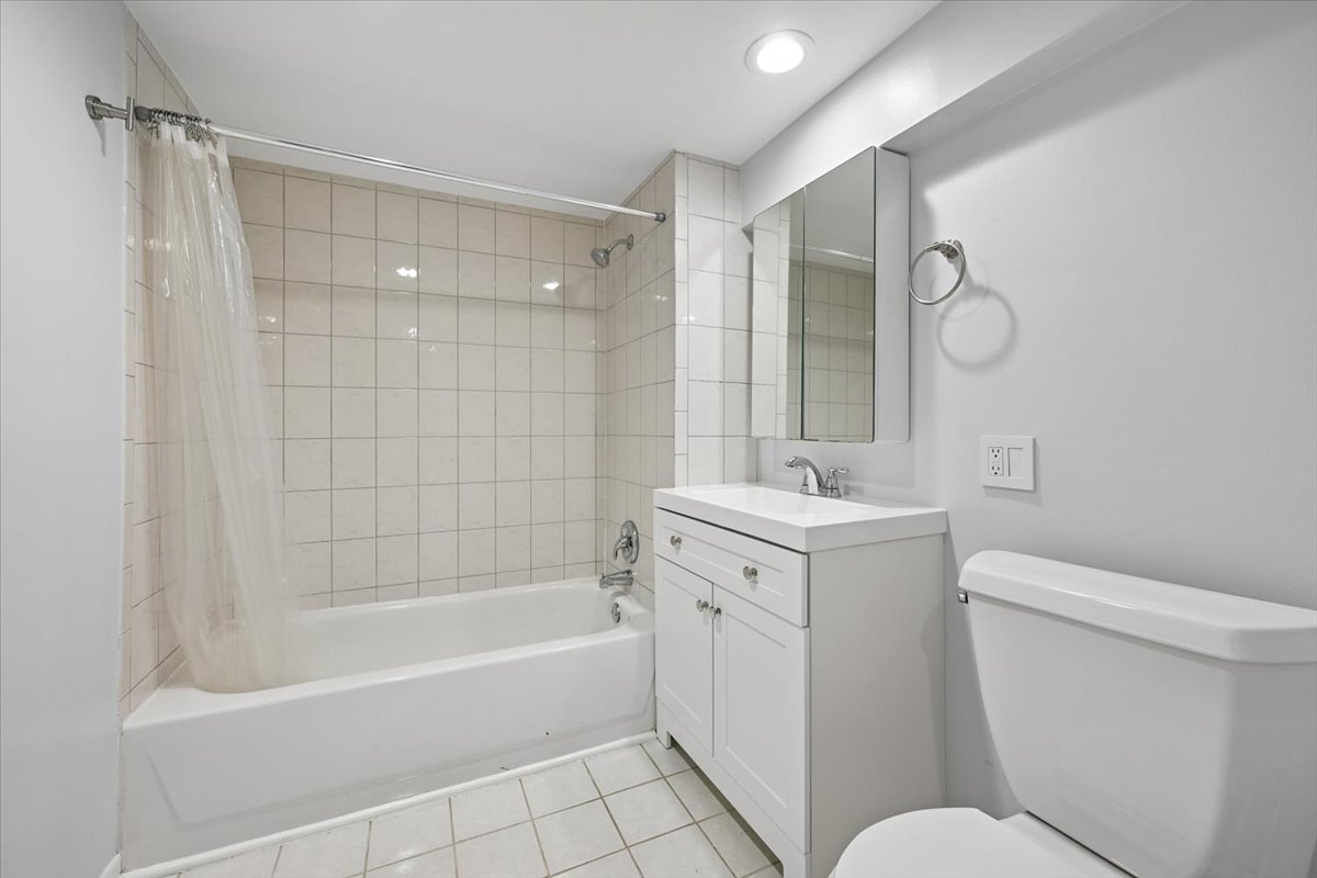 1730 N Wilmot Avenue Property Photo 32