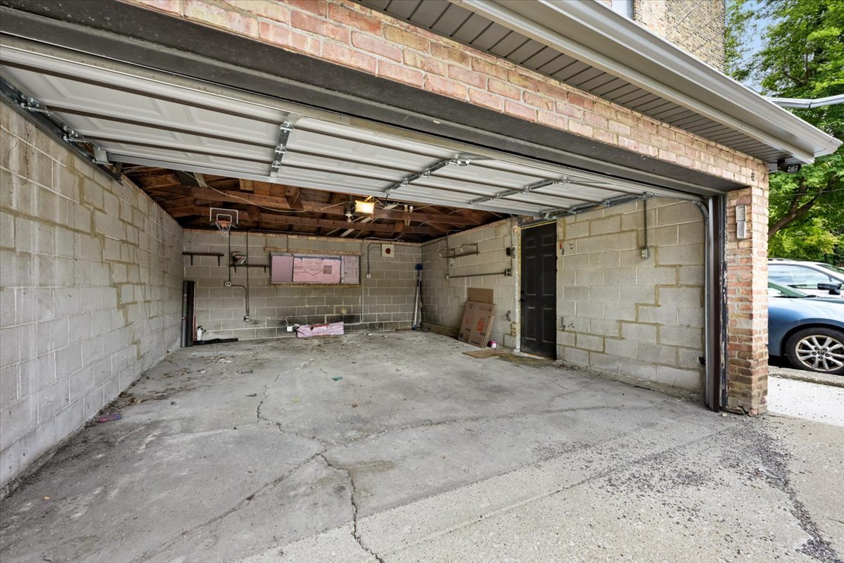 1730 N Wilmot Avenue Property Photo 35
