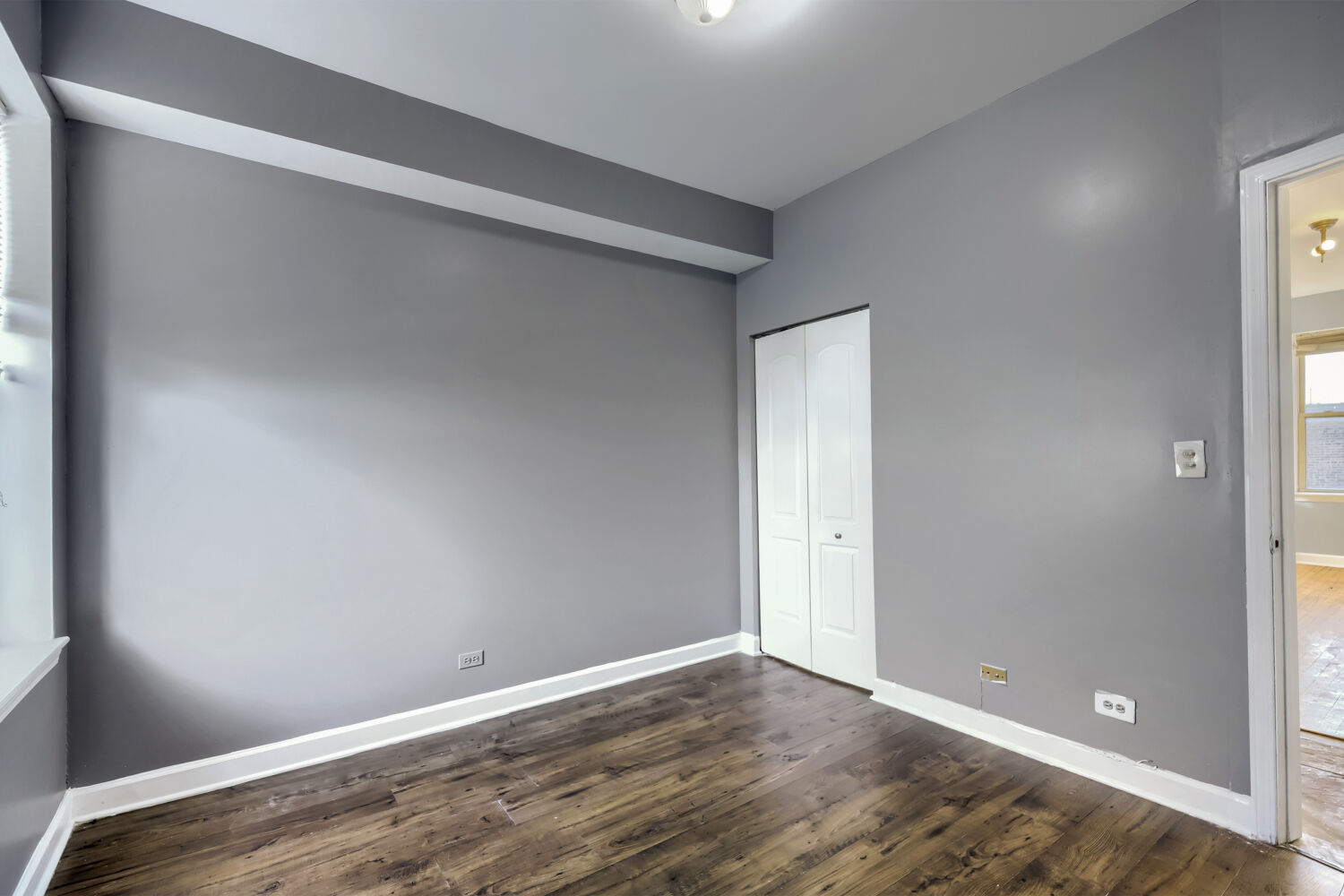 7724 S Cornell Avenue 3u Property Photo 20
