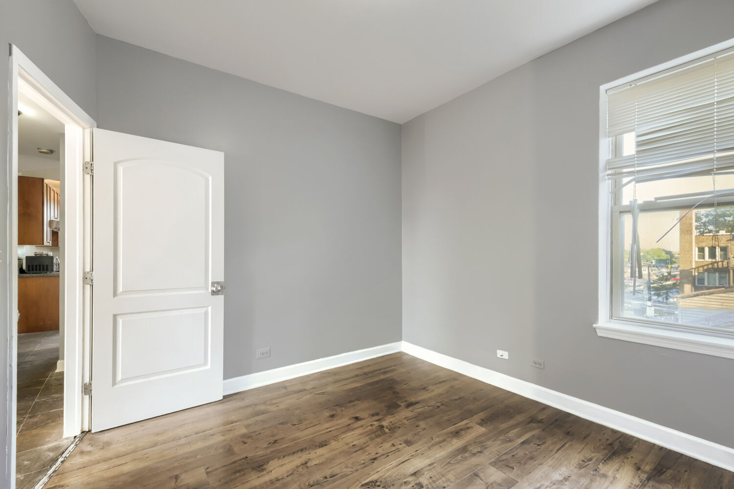 7724 S Cornell Avenue 3u Property Photo 22