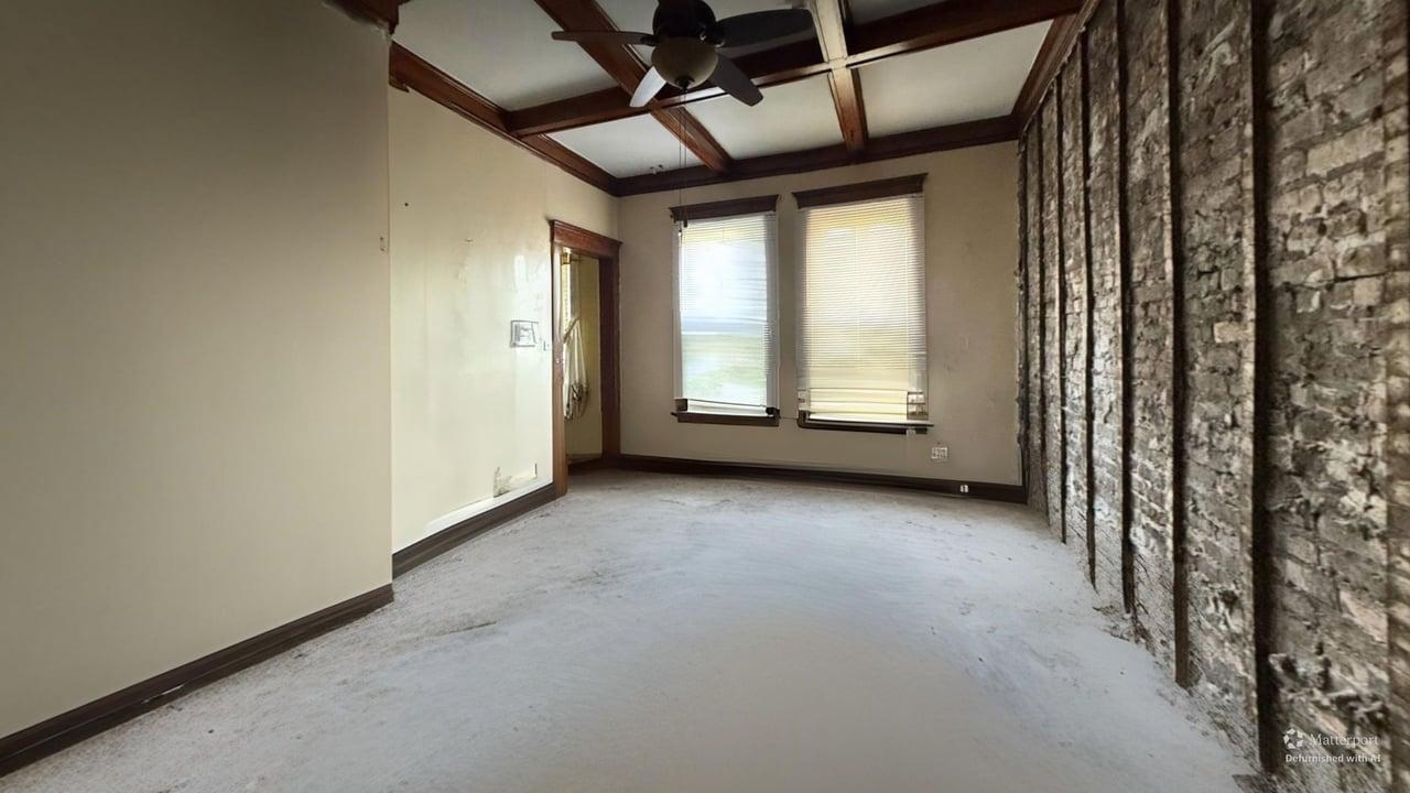 630 E 90th Place Property Photo 7
