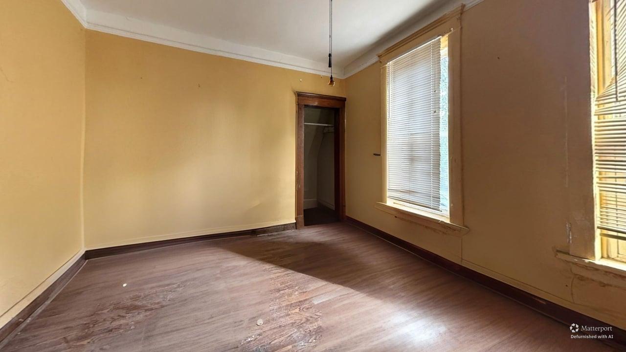 630 E 90th Place Property Photo 15