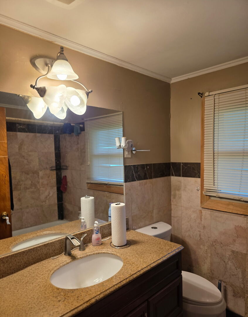 17403 Holmes Avenue Property Photo 5