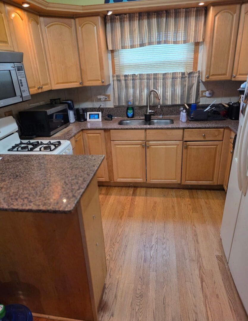 17403 Holmes Avenue Property Photo 10