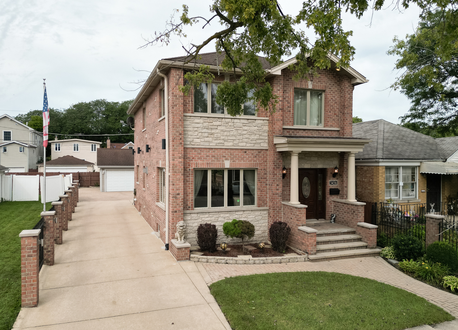 3456 N Pioneer Avenue Property Photo 1