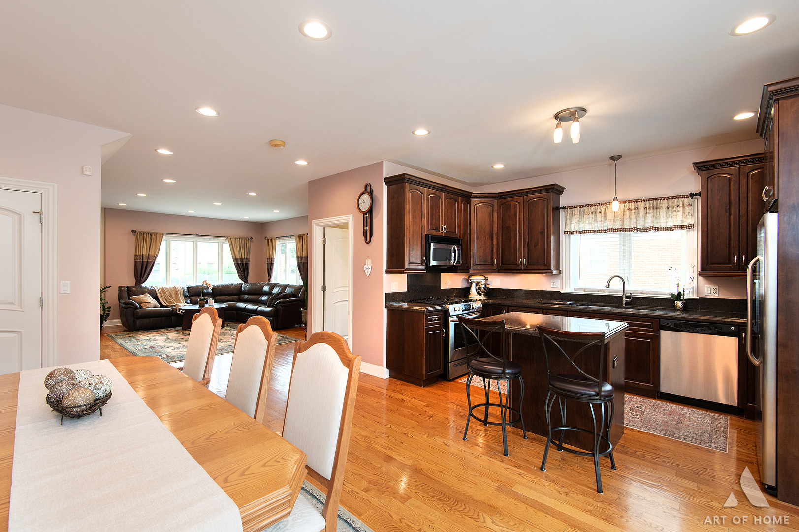 3456 N Pioneer Avenue Property Photo 7