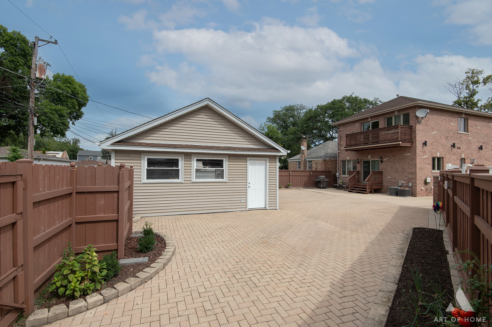 3456 N Pioneer Avenue Property Photo 28
