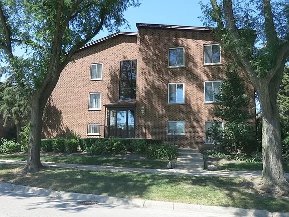 930 Perrie Drive 203 Property Photo 1