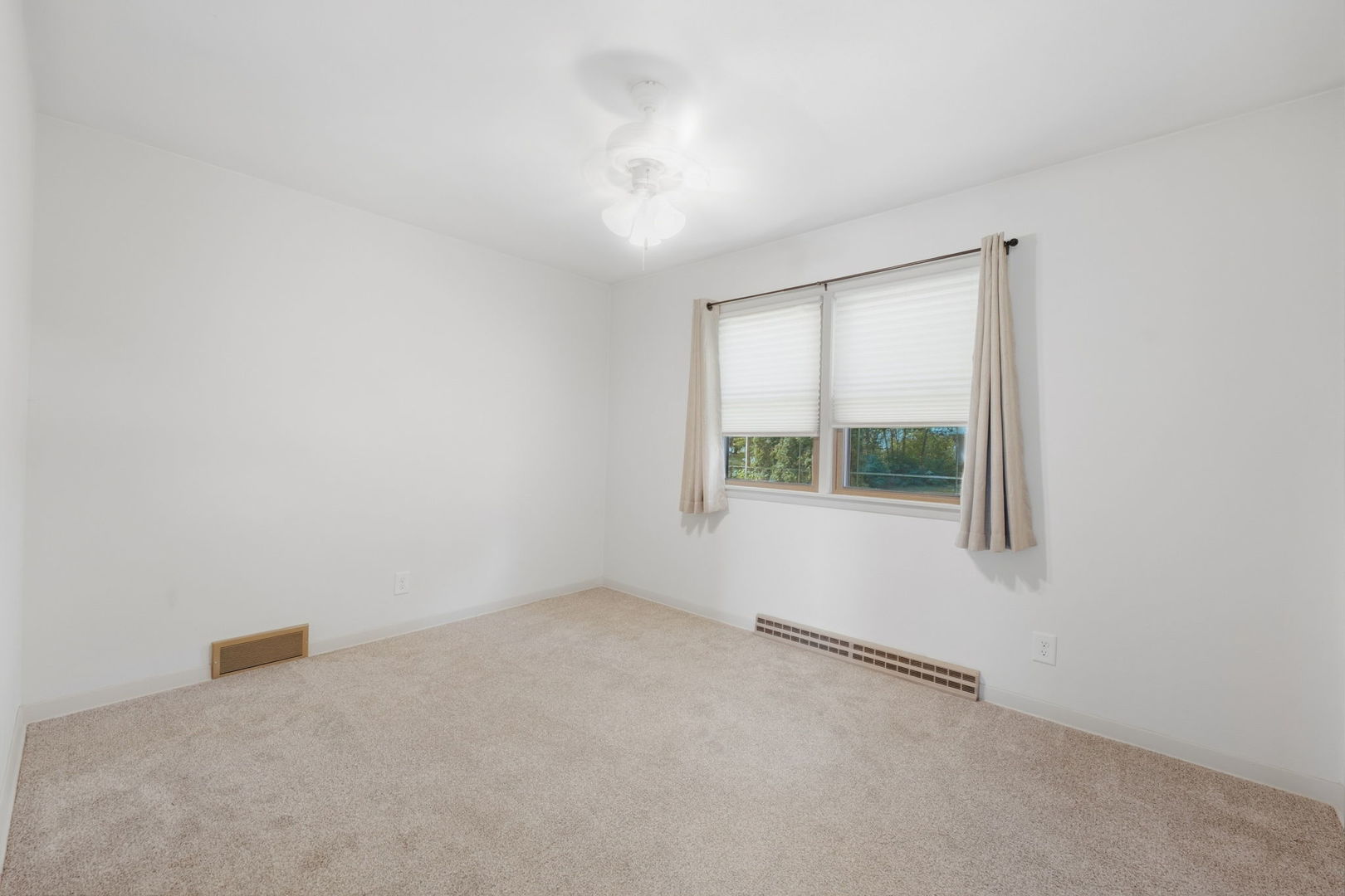 314 Oak Street Property Photo 9