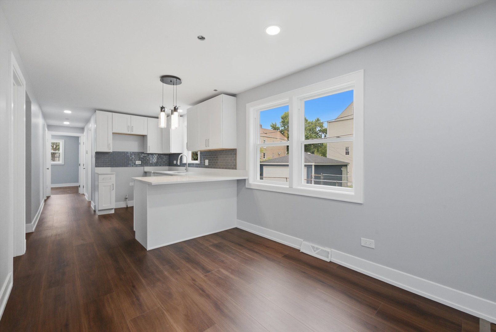 2016 W 52nd Street Property Photo 5