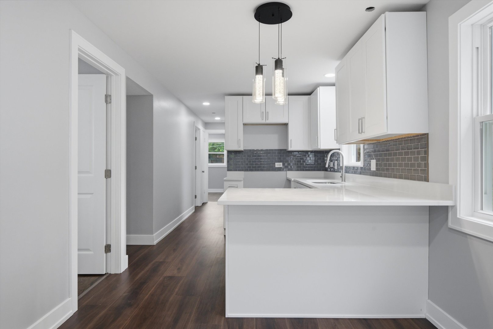 2016 W 52nd Street Property Photo 6