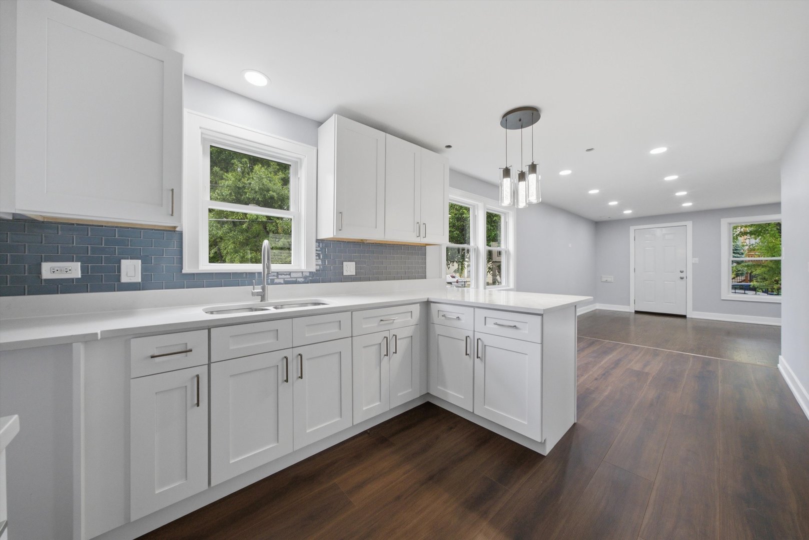 2016 W 52nd Street Property Photo 10