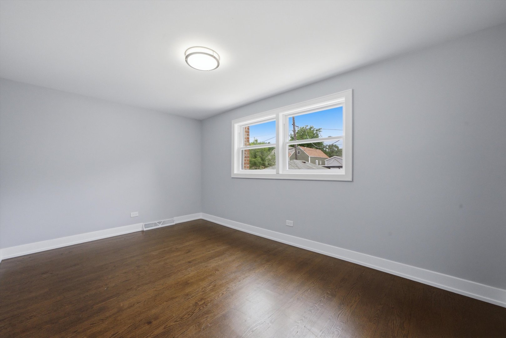 2016 W 52nd Street Property Photo 11