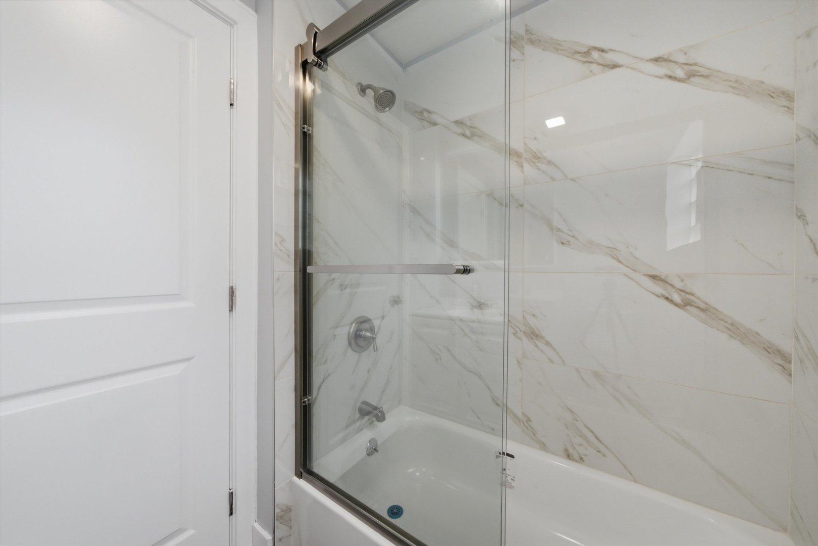 2016 W 52nd Street Property Photo 14