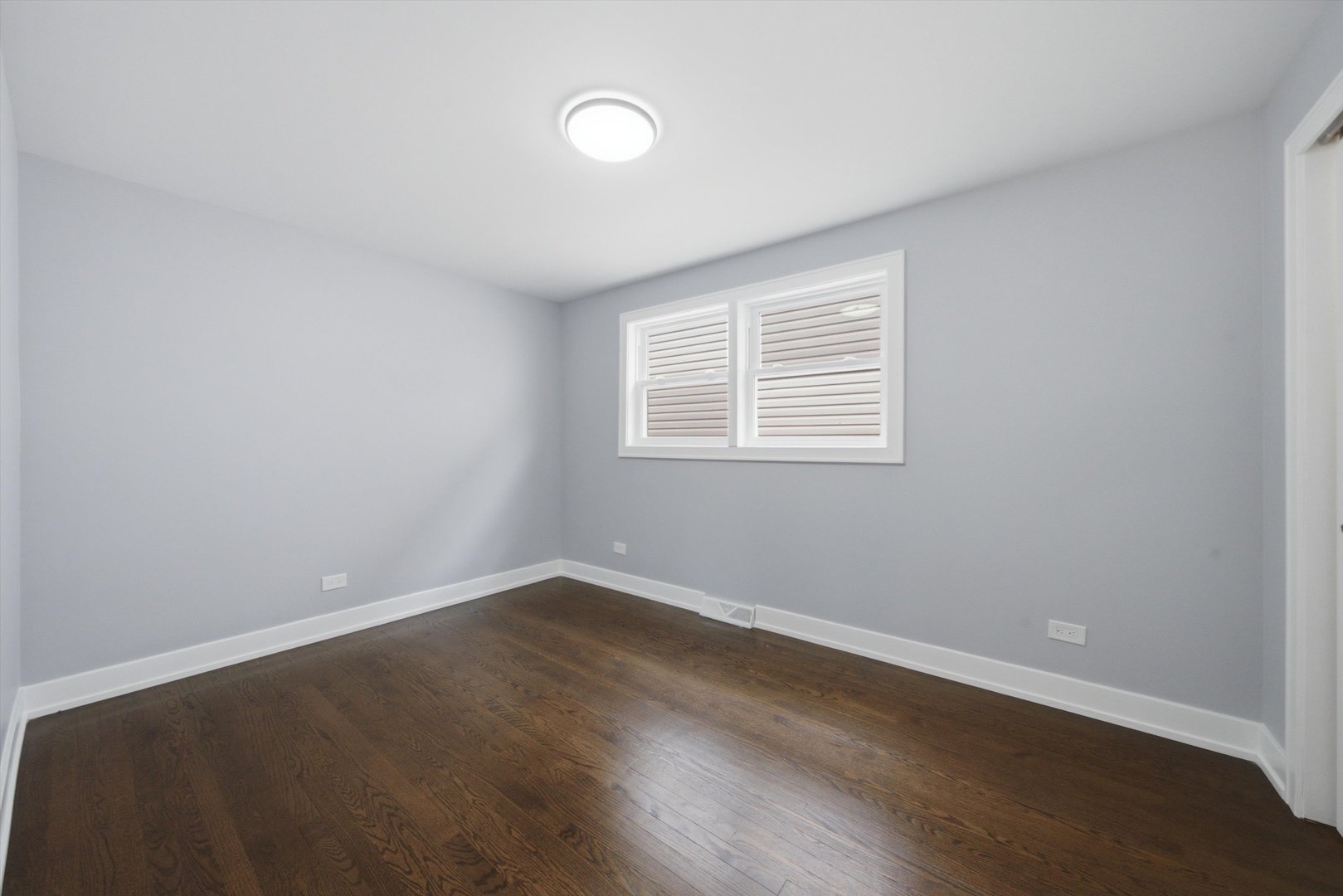 2016 W 52nd Street Property Photo 15