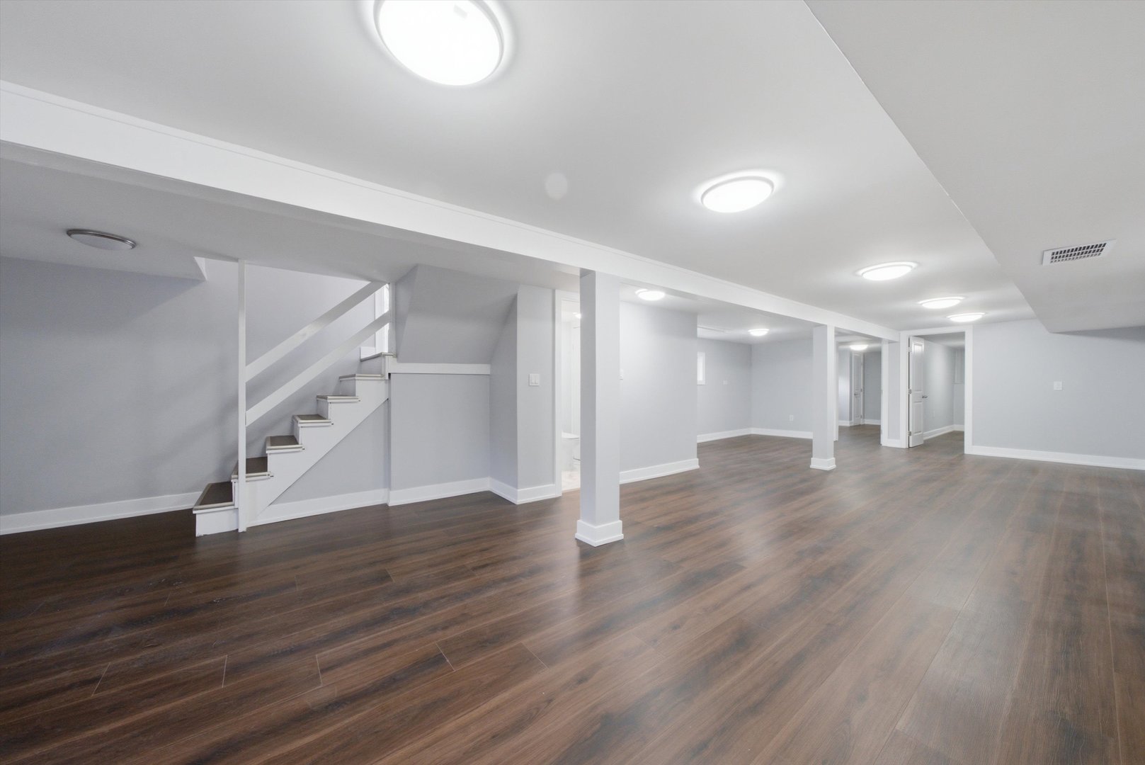 2016 W 52nd Street Property Photo 17