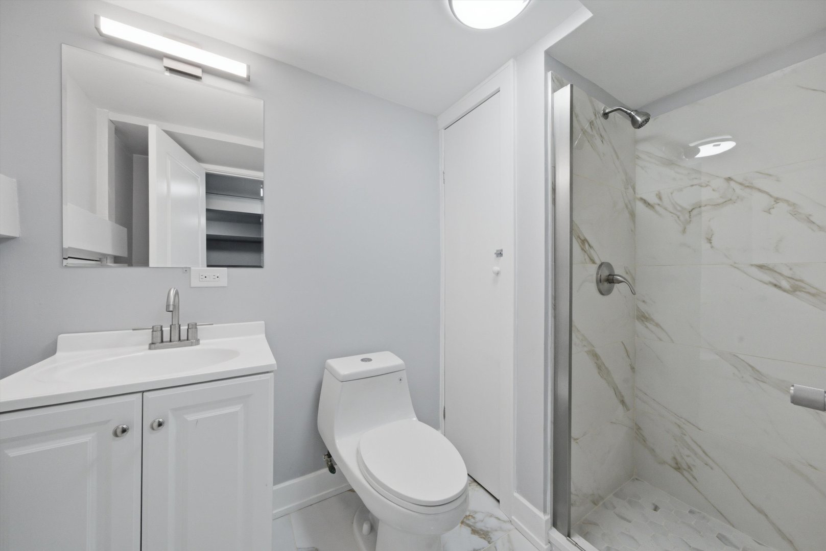 2016 W 52nd Street Property Photo 18