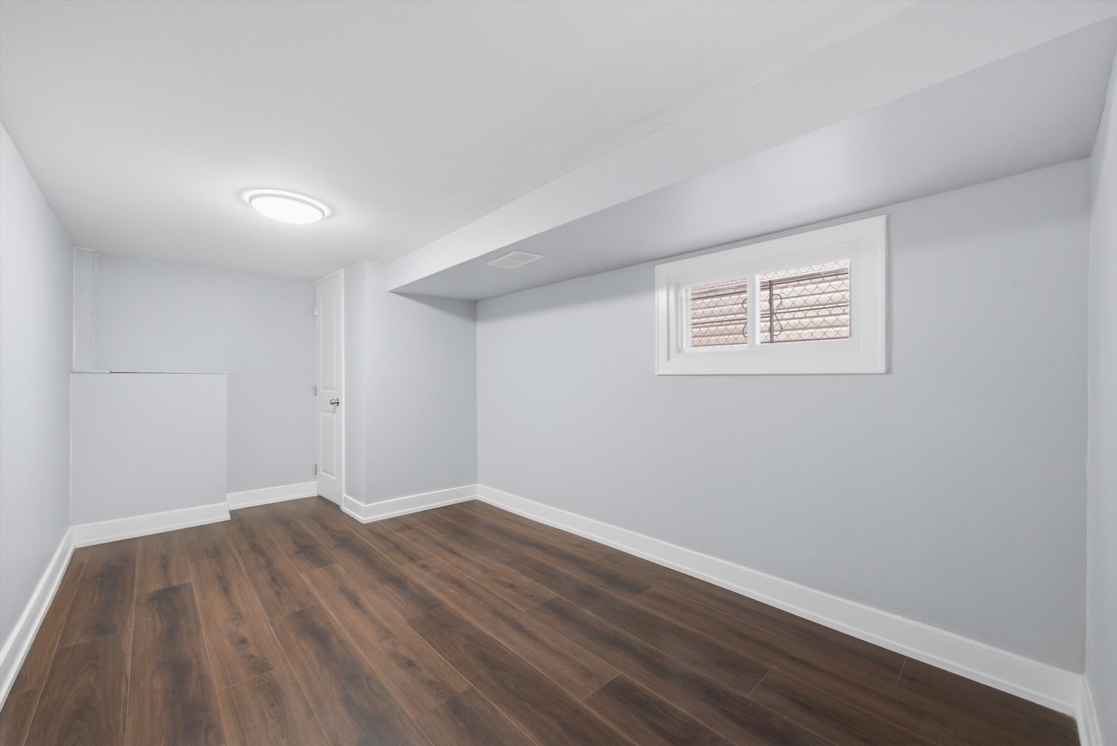 2016 W 52nd Street Property Photo 23
