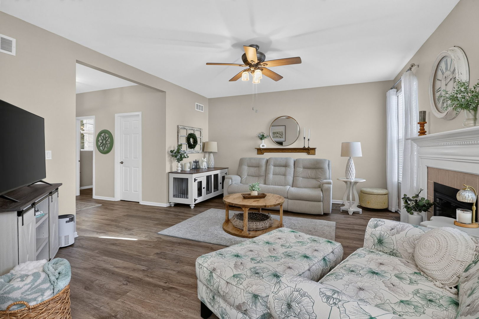 1502 Roth Drive Property Photo 4