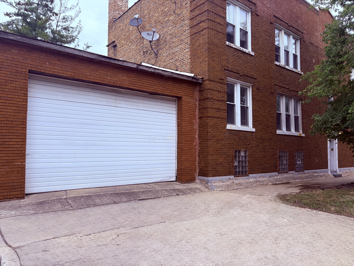 7358 S Michigan Avenue Property Photo 2