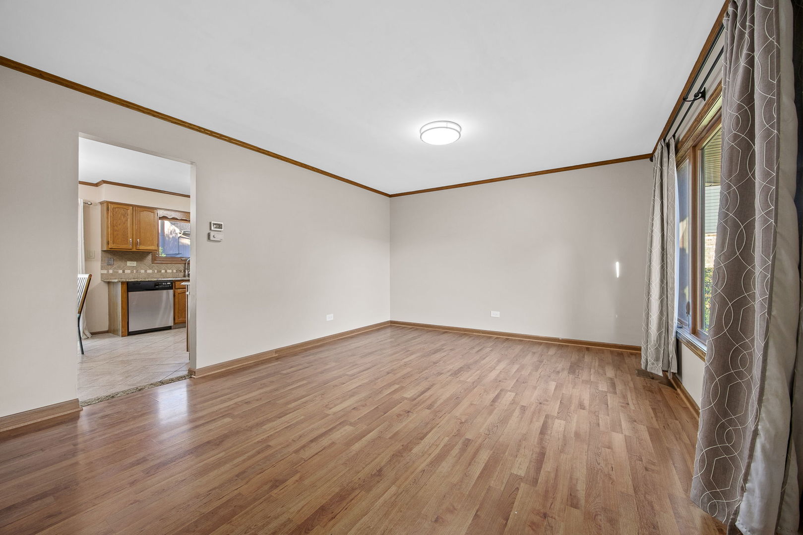 20w456 Westminster Drive Property Photo 3