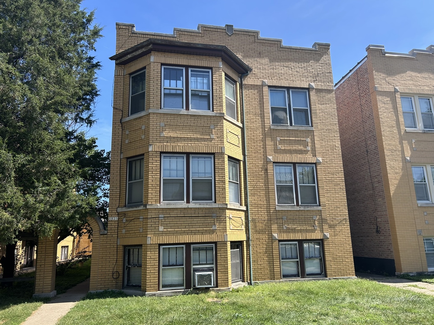 1931 Scoville Avenue Property Photo 1