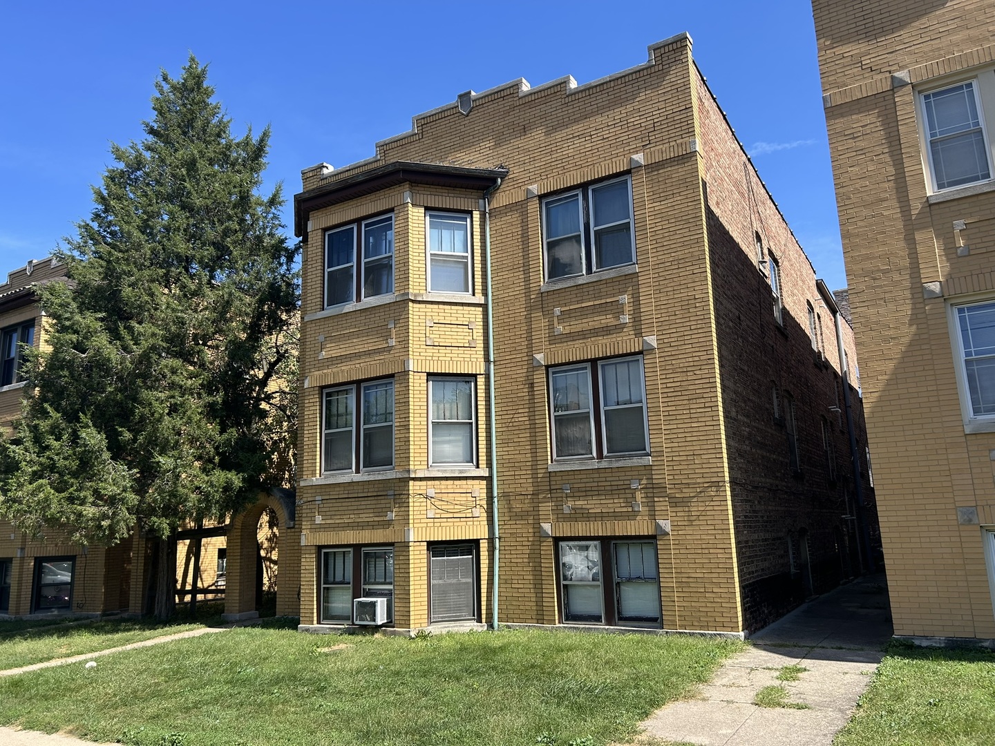 1931 Scoville Avenue Property Photo 4